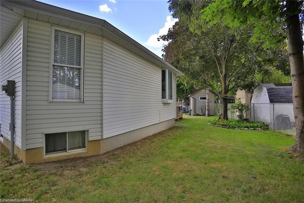 93 Roberts Crescent, #2