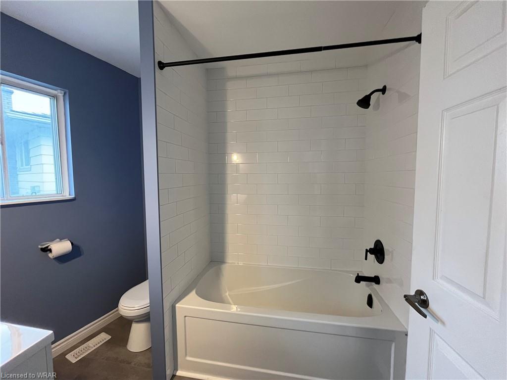 93 Roberts Crescent, #2