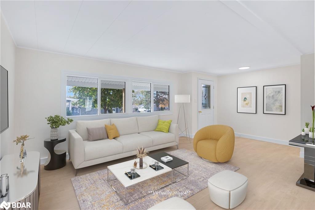 2 Trefoil Drive