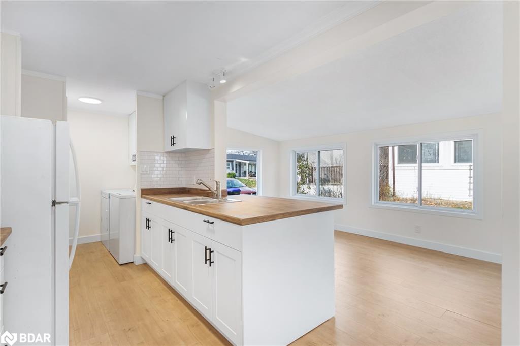 2 Trefoil Drive
