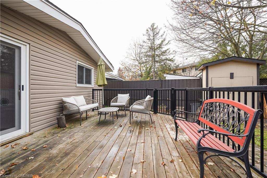 12 Stirling Place