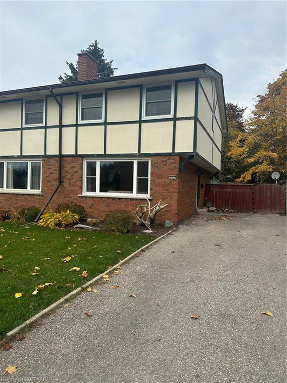 573 Durham Crescent