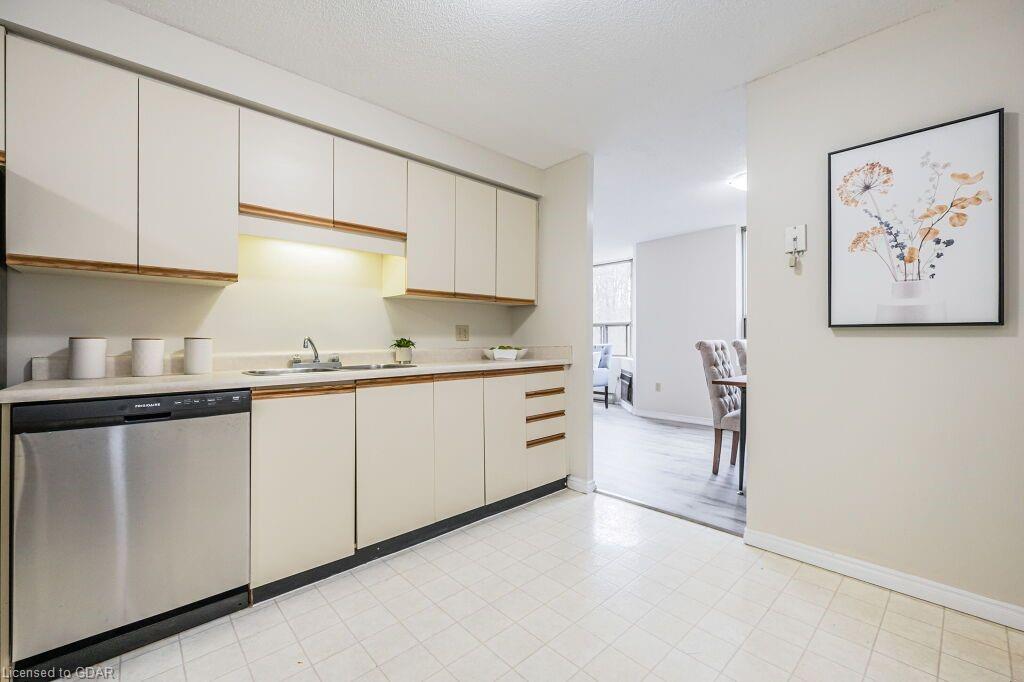 55 Green Valley Dr Drive, #412