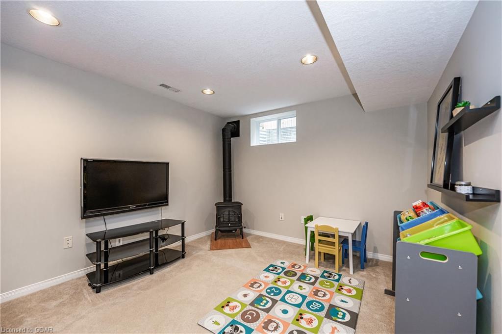 32 Simmonds Drive