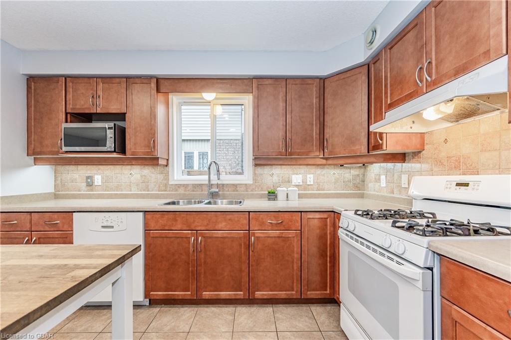 32 Simmonds Drive