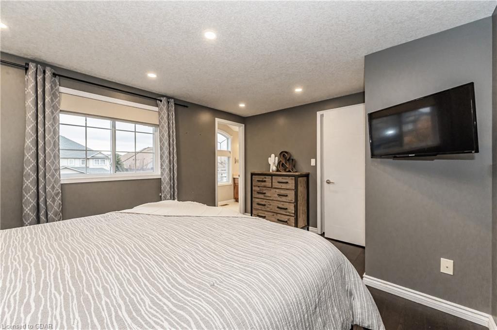 32 Simmonds Drive