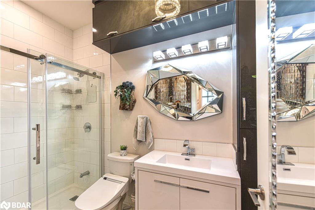 21 Matchedash Street S, #209