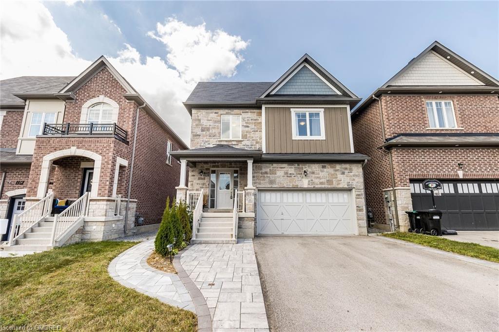 1153 Peelar Crescent
