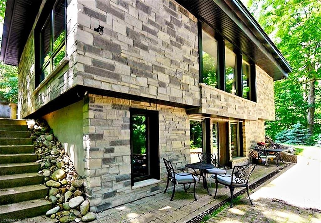 484 Westmount Drive