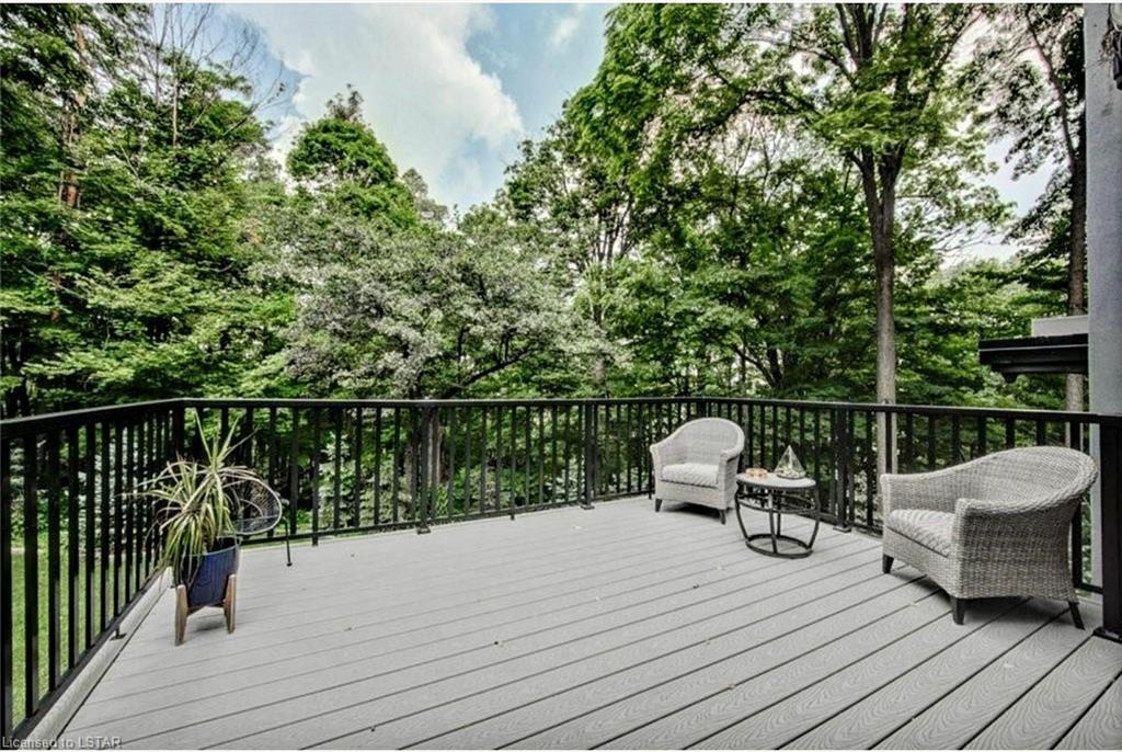 484 Westmount Drive