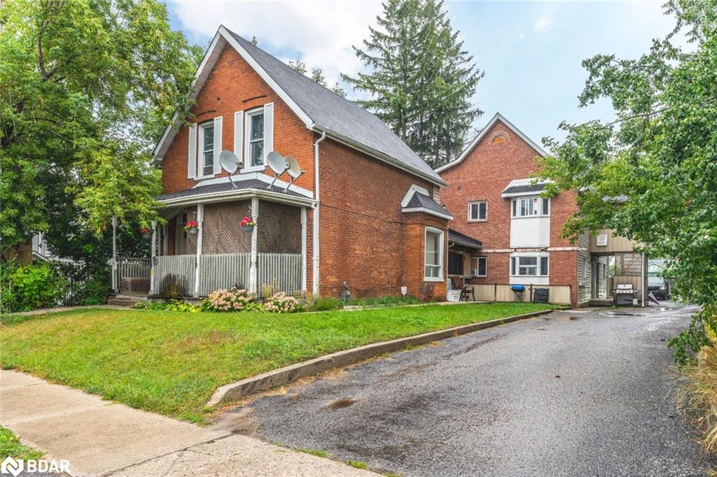 81 Innisfil Street