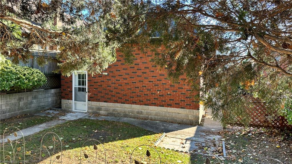 1230 Dundas Street