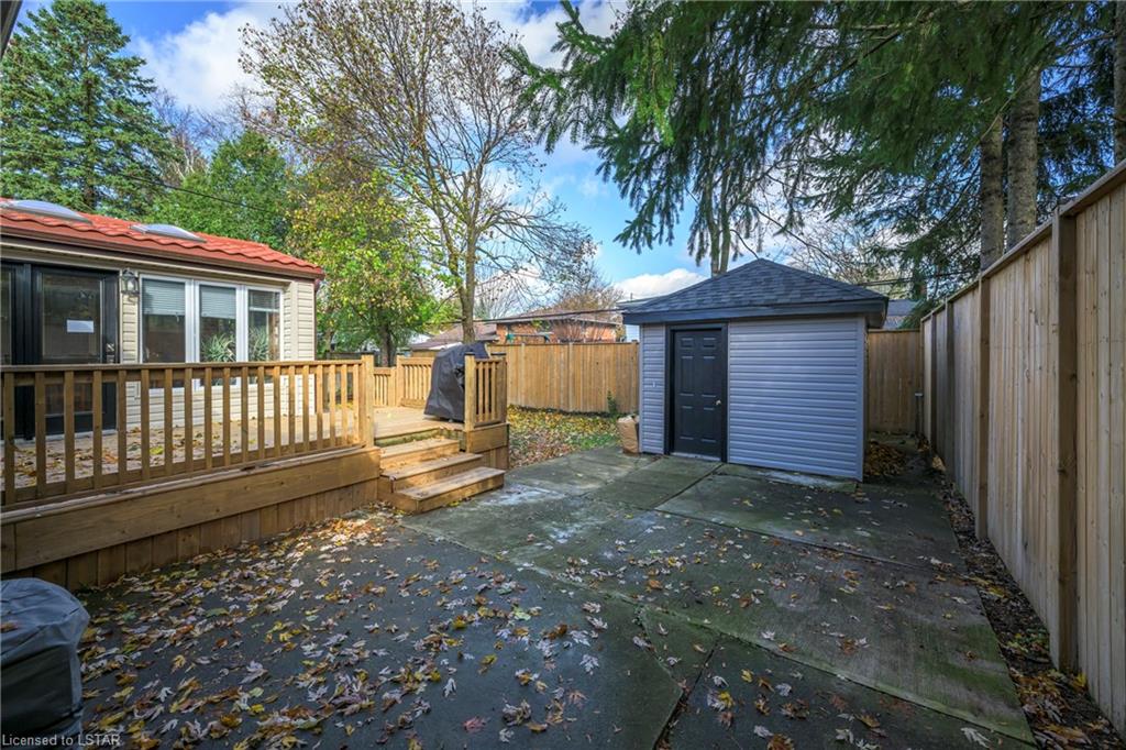 609 Middlewoods Drive