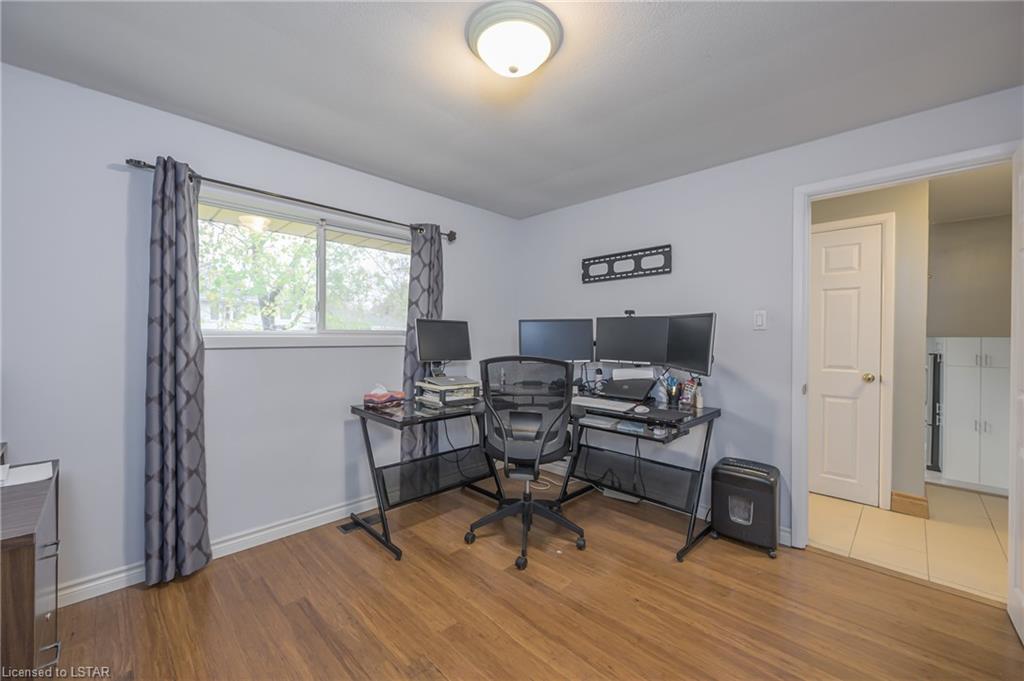 609 Middlewoods Drive
