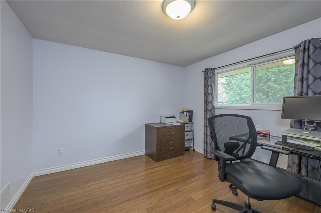 609 Middlewoods Drive