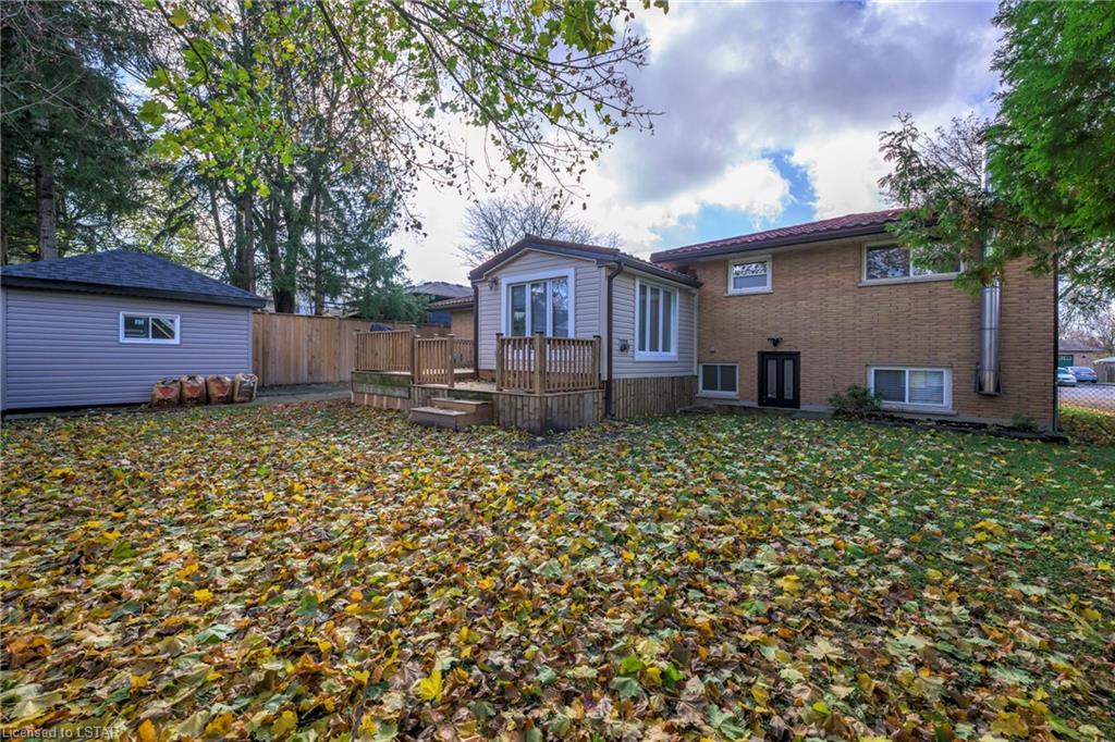 609 Middlewoods Drive