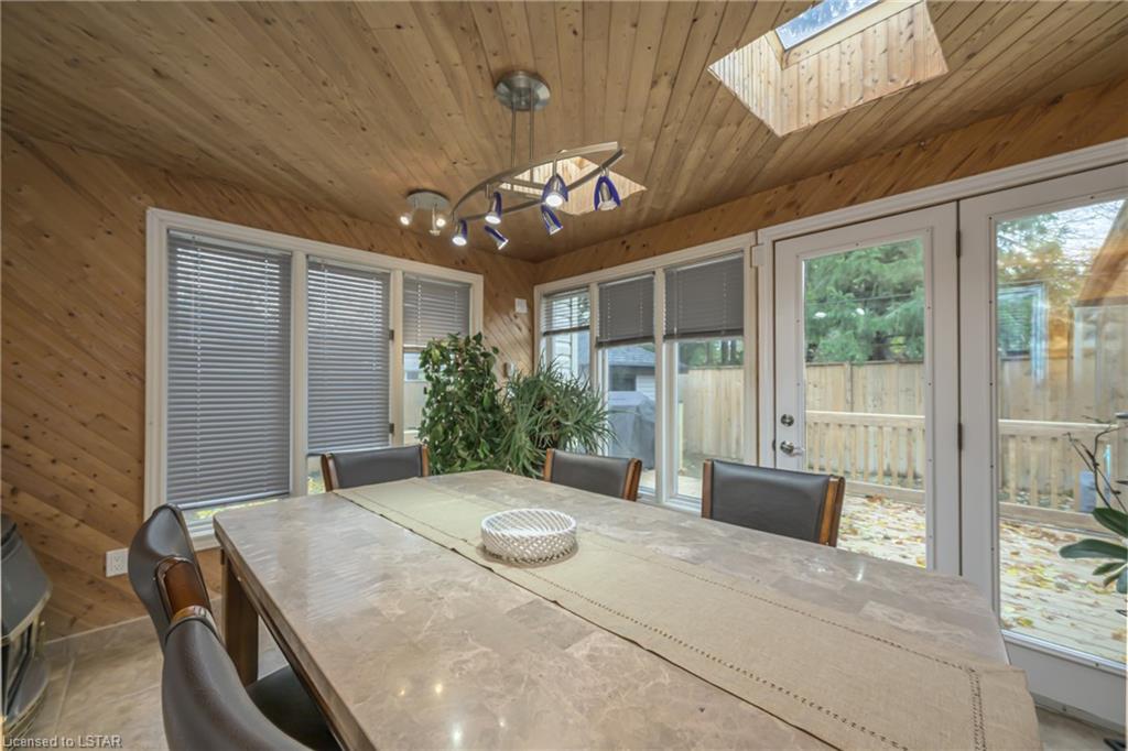 609 Middlewoods Drive