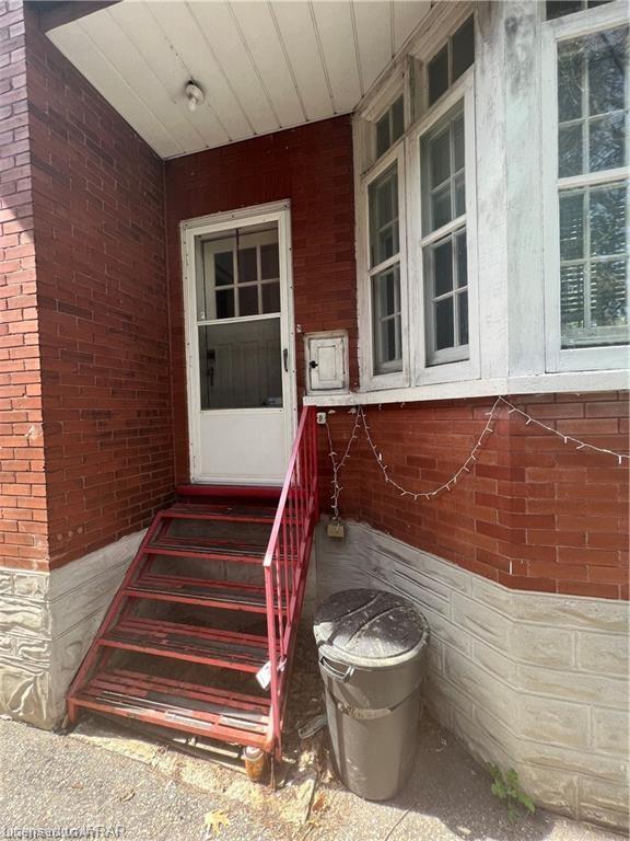 32 Simeon Street
