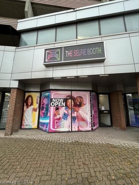 205 Oxford Street E, #105