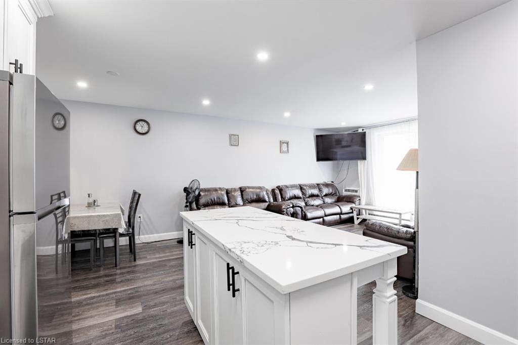 1590 Ernest Avenue, #301