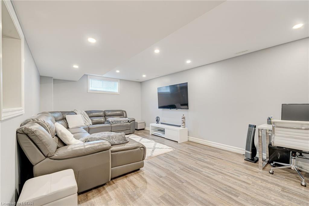 2706 Bateman Trail