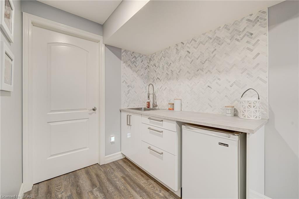 2706 Bateman Trail