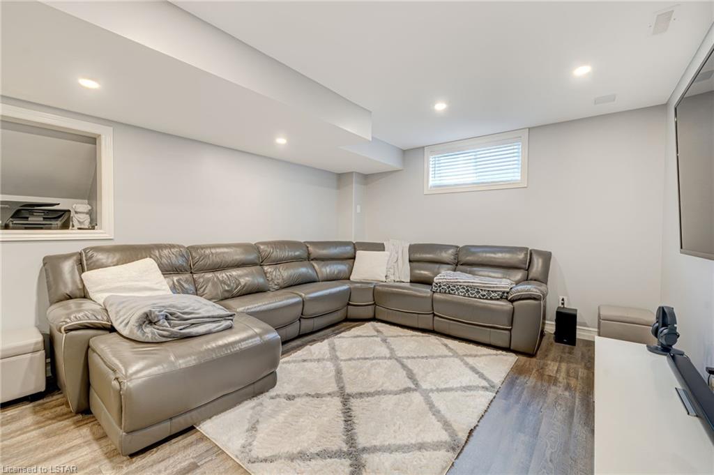 2706 Bateman Trail