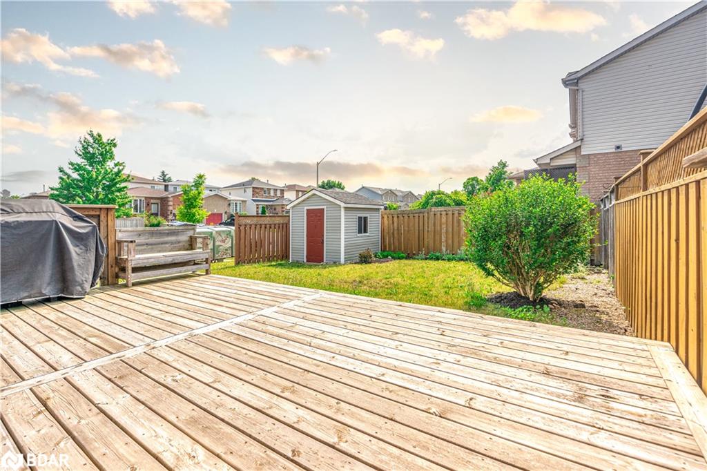 20 Silver Maple Crescent