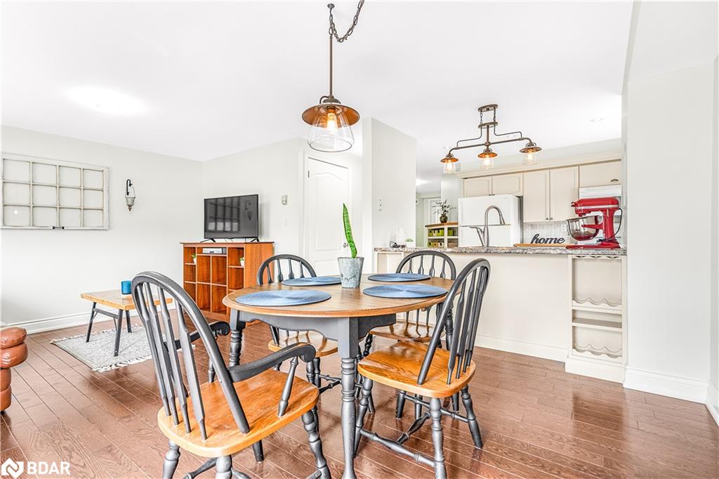 20 Silver Maple Crescent