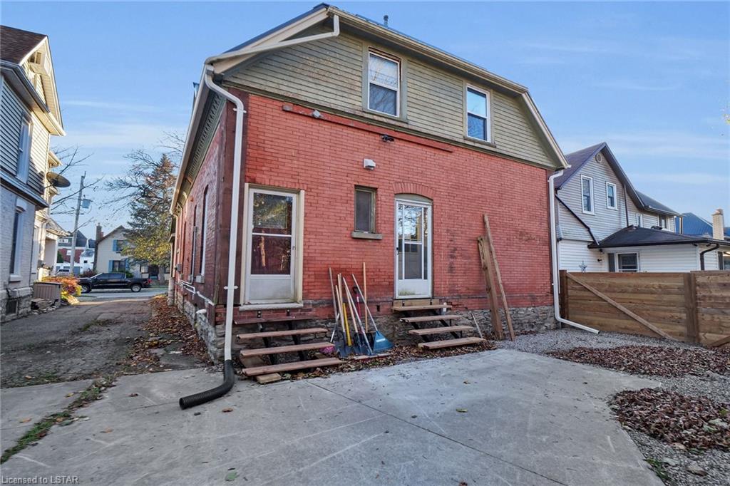 89 Gladstone Avenue