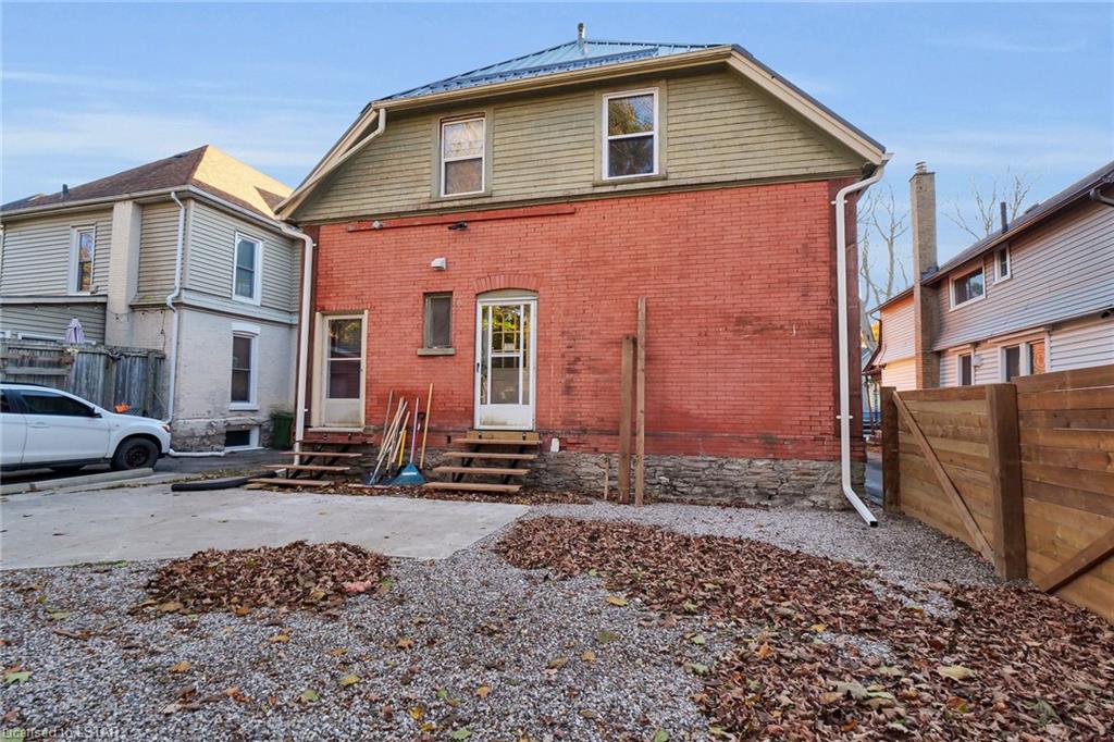 89 Gladstone Avenue