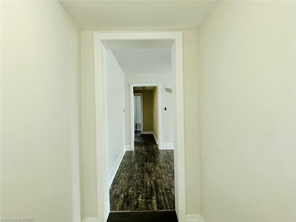 20 Cameron Street N, #1