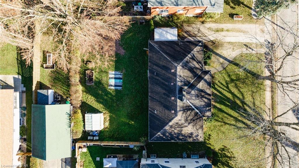 278 John Street N