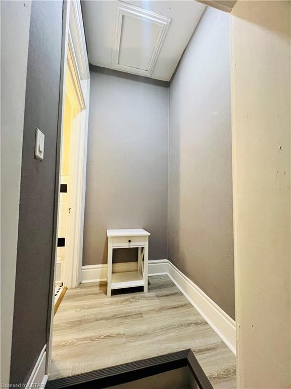 389 Dufferin Avenue, #4