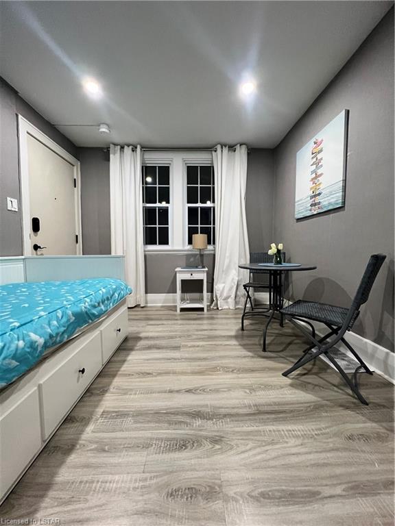 389 Dufferin Avenue, #4