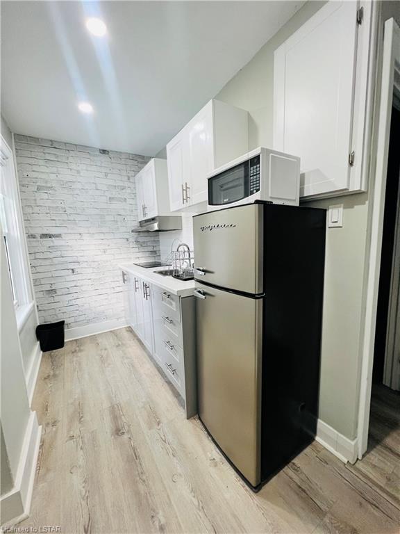 389 Dufferin Avenue, #4