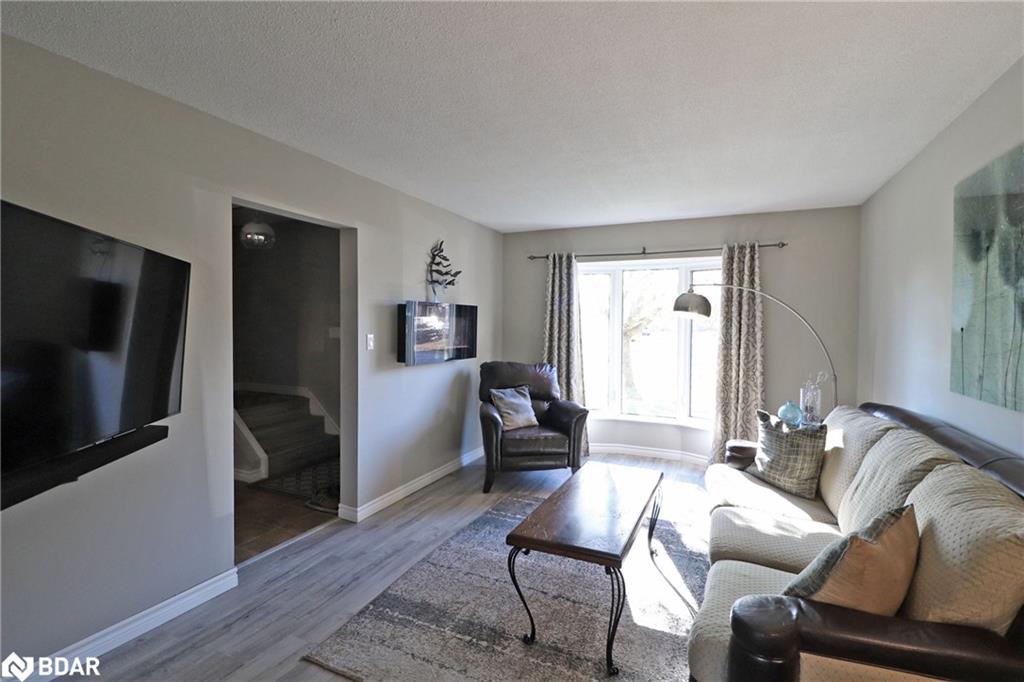 41 Bronte Crescent