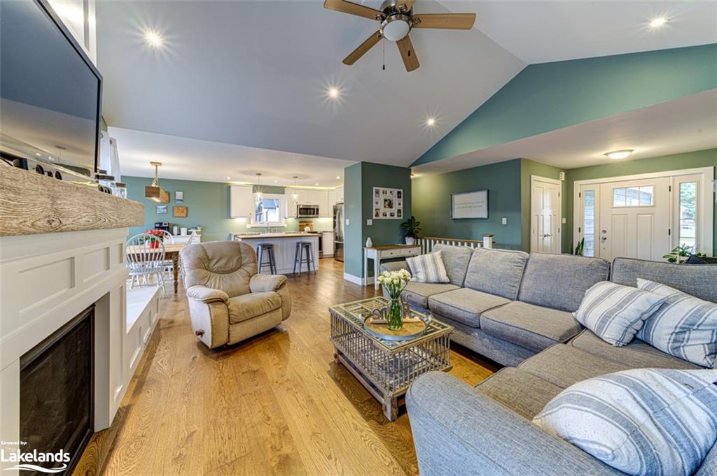 6 Deanna Drive