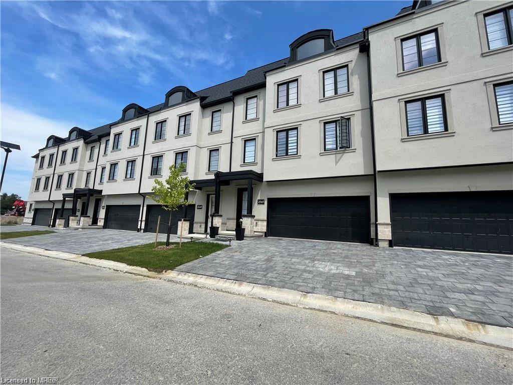 2545 Meadowlands Way
