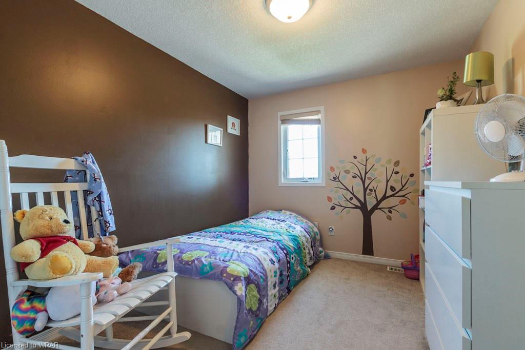 1130 Copper Leaf Crescent