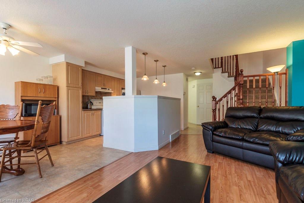 1130 Copper Leaf Crescent