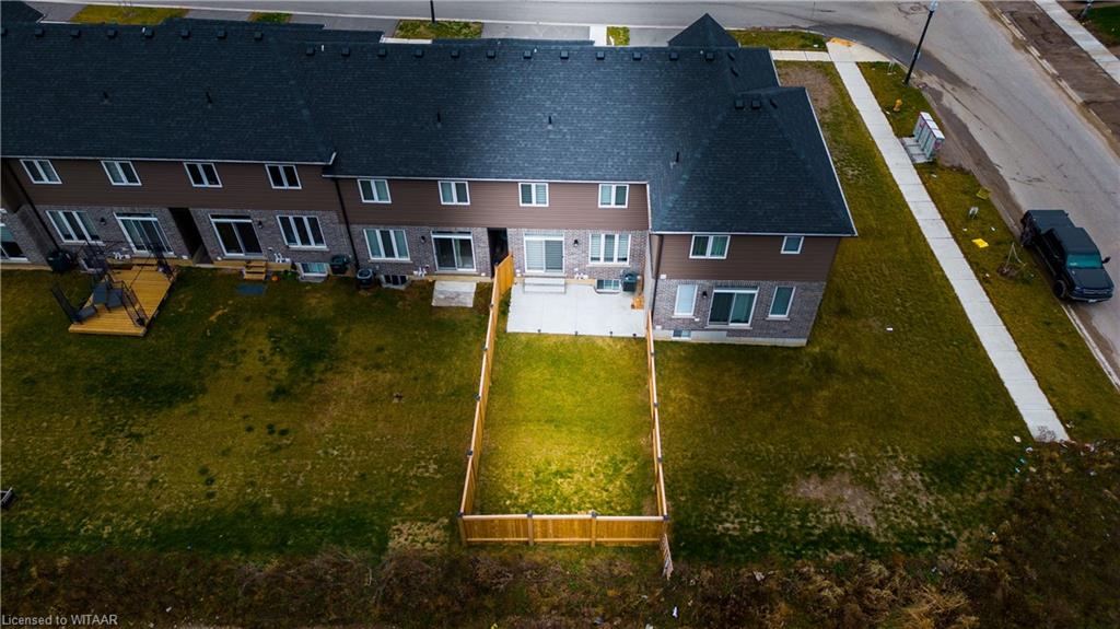 236 Links Crescent