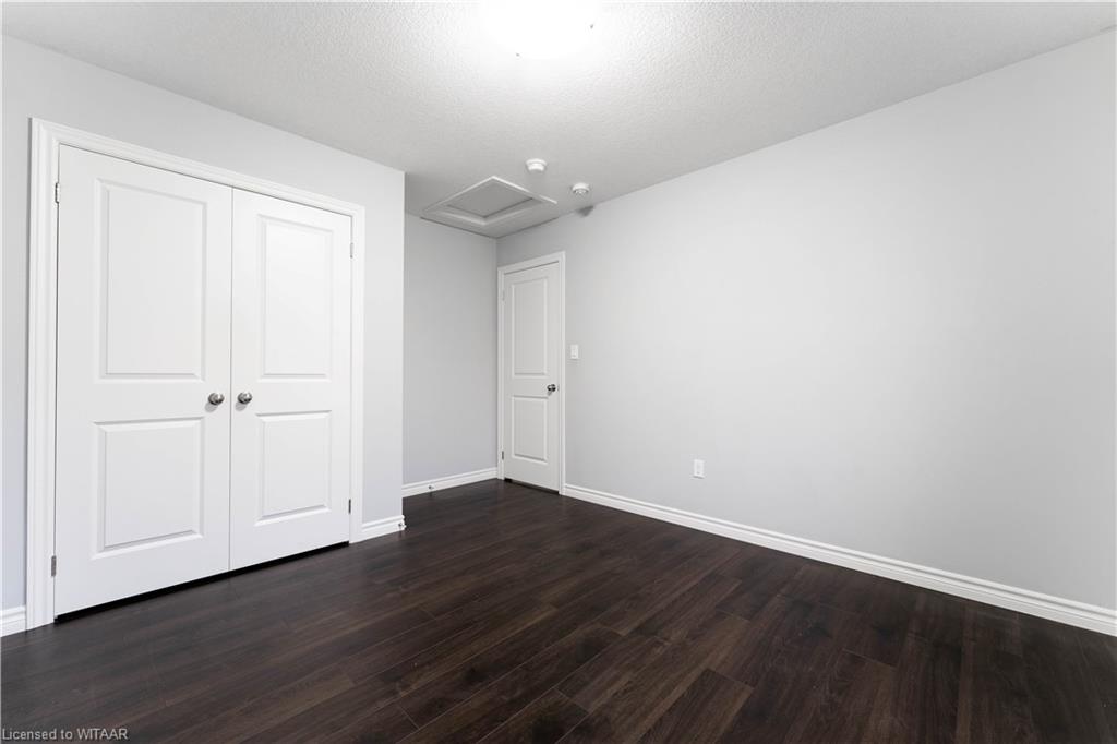 236 Links Crescent