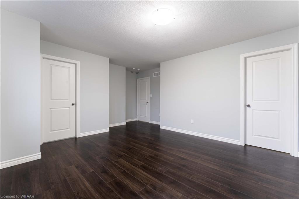 236 Links Crescent