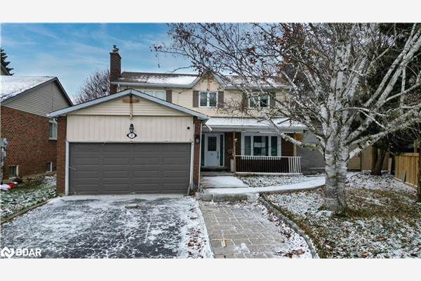 14 Eastman Crescent, Newmarket