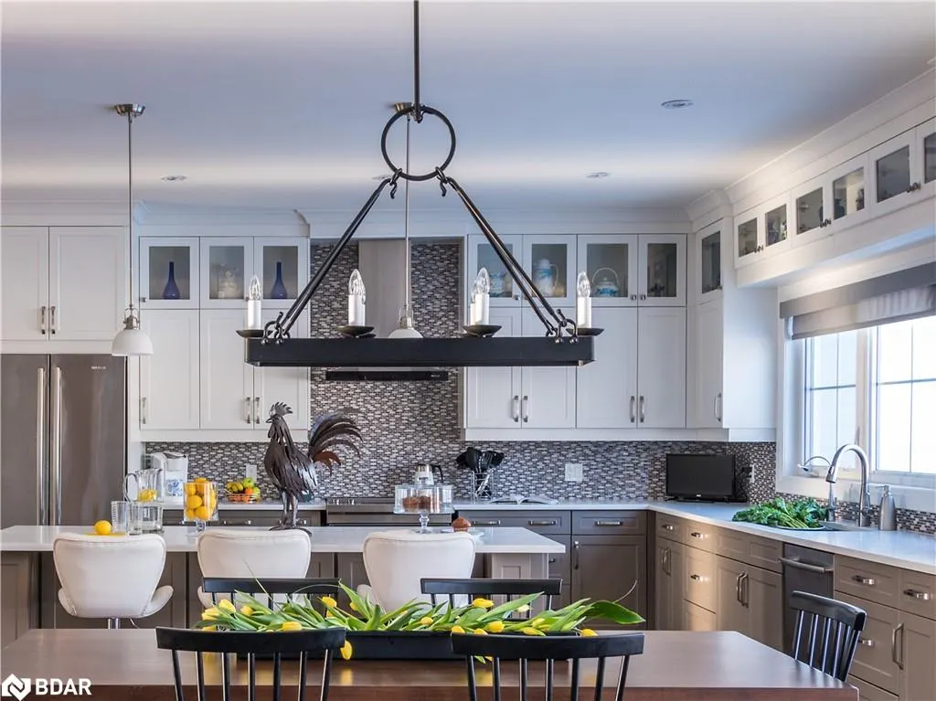 LT 225 Friesian Court