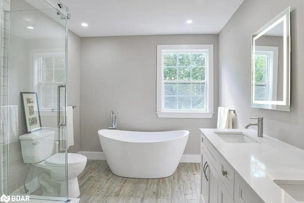 1390 Warminster Sideroad