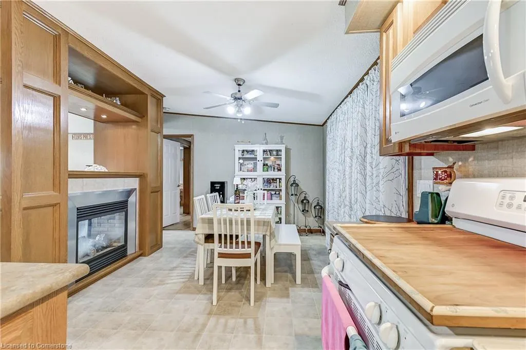 1161 4th Concession Rd W