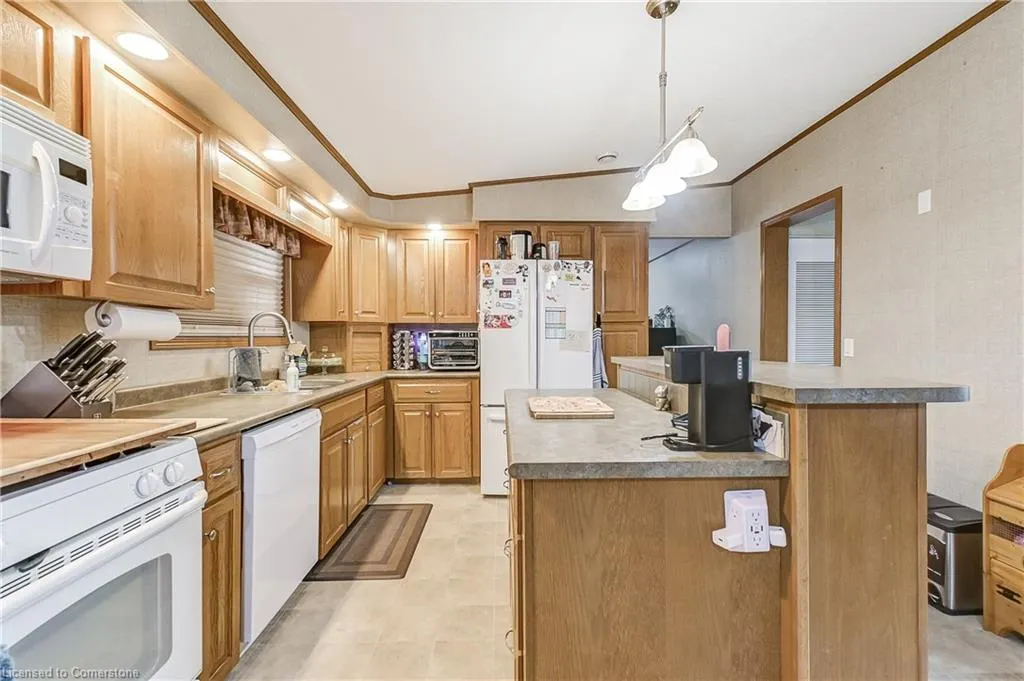 1161 4th Concession Rd W