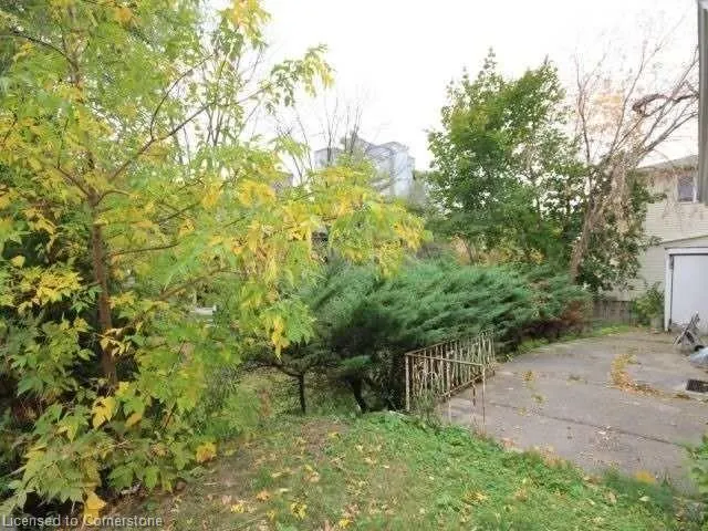 342 King Street N